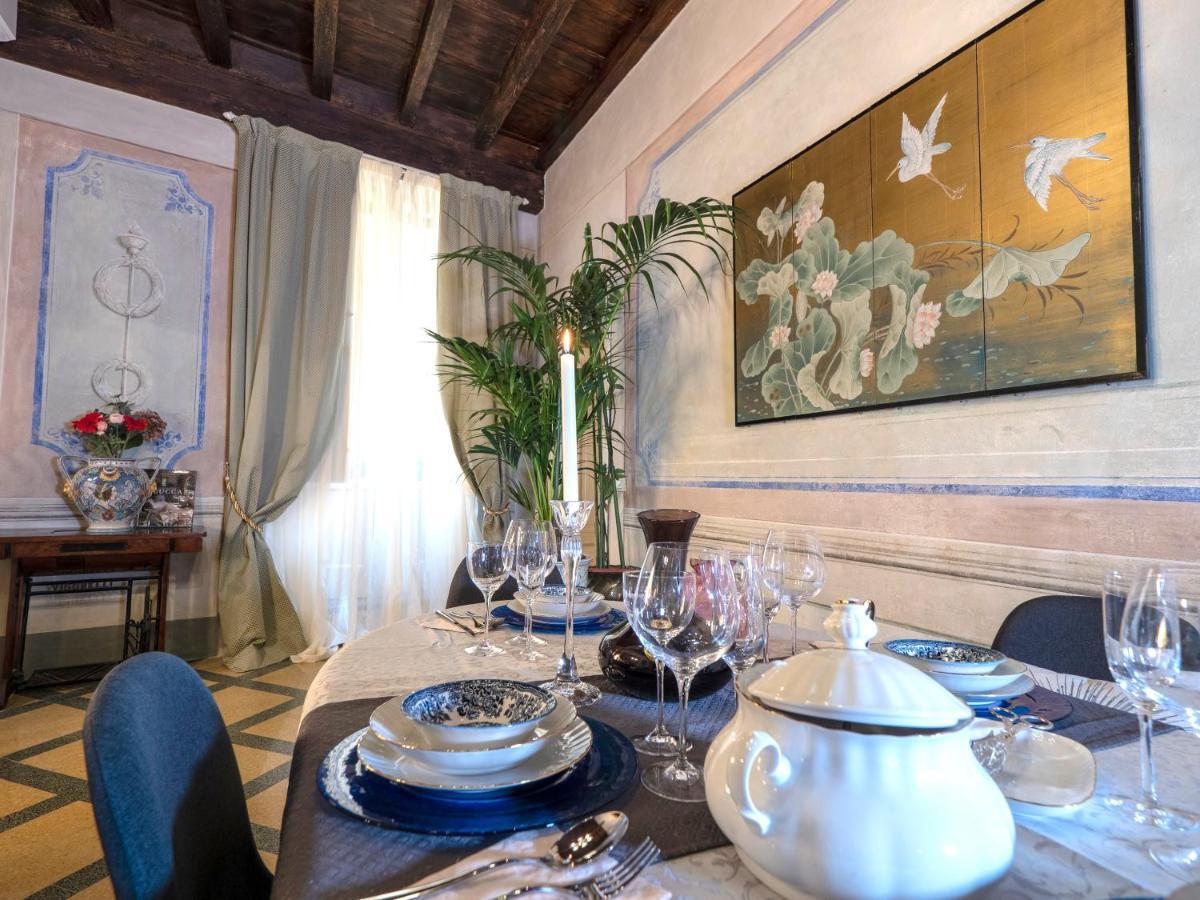 Luxury - Elegante Appartamento Nel Cuore Di Лукка Екстер'єр фото