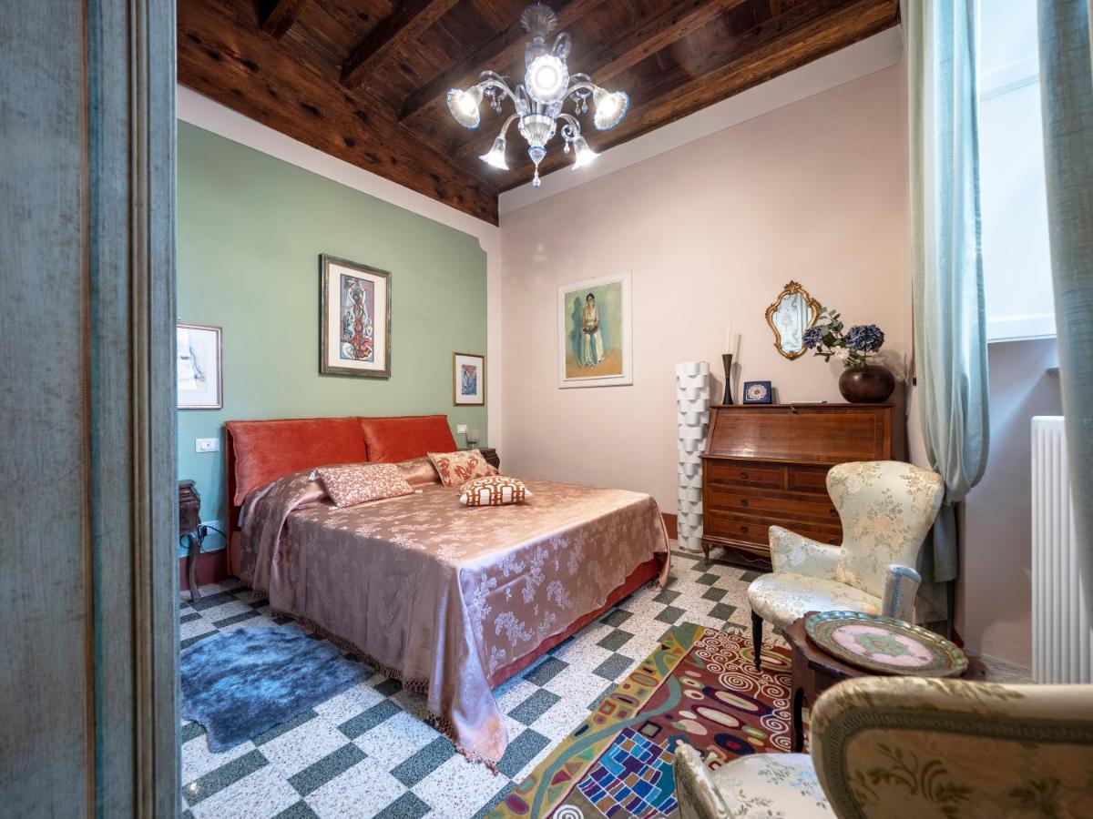 Luxury - Elegante Appartamento Nel Cuore Di Лукка Екстер'єр фото